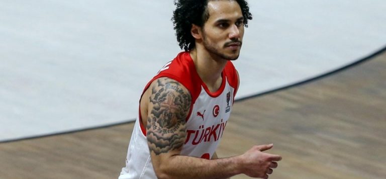 12 Dev Adam’da Shane Larkin şoku