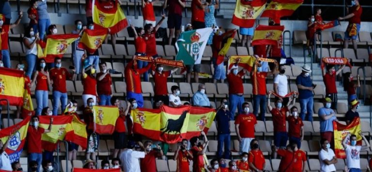 İspanya’da futbol ve basketbol maçları seyircili oynanacak