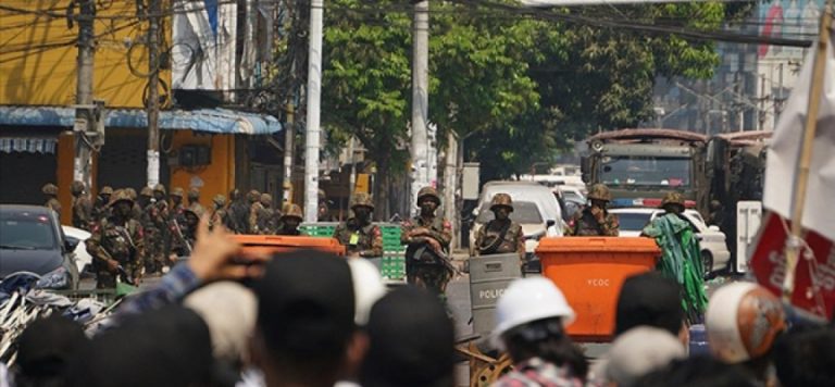 Myanmar’da protestolarda ölenlerin sayısı 880’e yükseldi