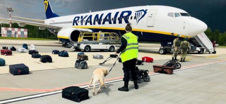 Belarus’ta Ryanair uçağında yakalanan muhalifler ev hapsine alındı