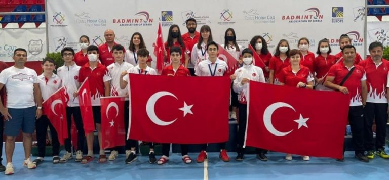 17 Yaş Altı Badminton Milli Takımından 5 madalya