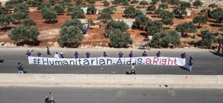 İdlib’de Rusya’nın insani yardımları engelleme girişimlerine protesto