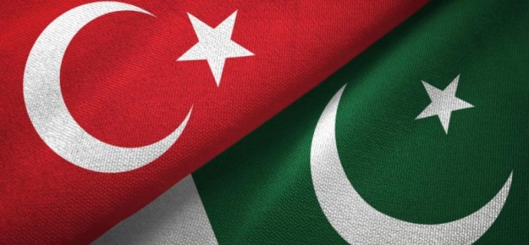 Pakistan ve Türkiye, askeri iş birliğini artırmada mutabık kaldı