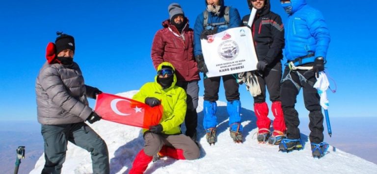 Tırmanışa açılan Ağrı Dağı’na dağcıların ilgisi artıyor