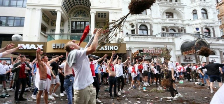 EURO 2020 finali öncesi Londra’da arbede