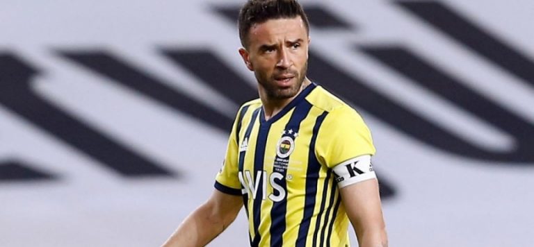 Fenerbahçe Gökhan Gönül ile yollarını ayırdı