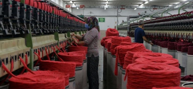 Uşak’ta tekstil atıkları ekonomiye kazandırılıyor