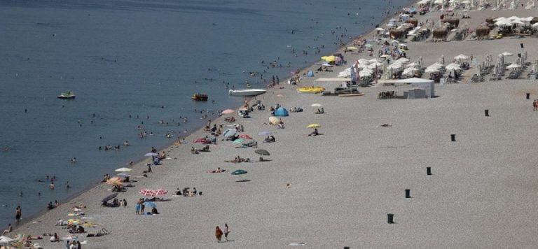 Antalya’ya gelen turist sayısı 3 milyonu aştı