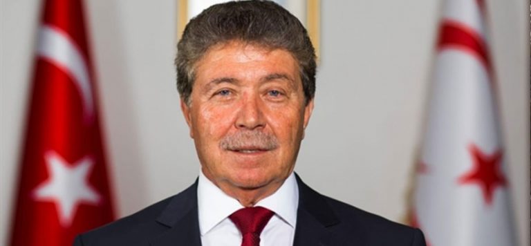 Üstel, gençlere çağrıda bulundu: Kendiniz, ailenizin ve sevdiklerinizin sağlığı için aşı olun