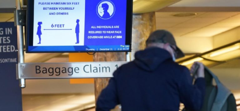Sahte aşı belgeleriyle Kanada’ya girmeye çalıştılar