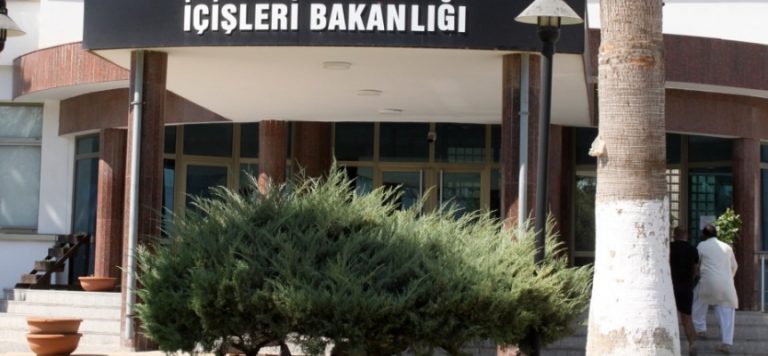 Aşısız kişiler İçişleri Bakanlığı ve ilgili birimlerinde PCR göstermek zorunda