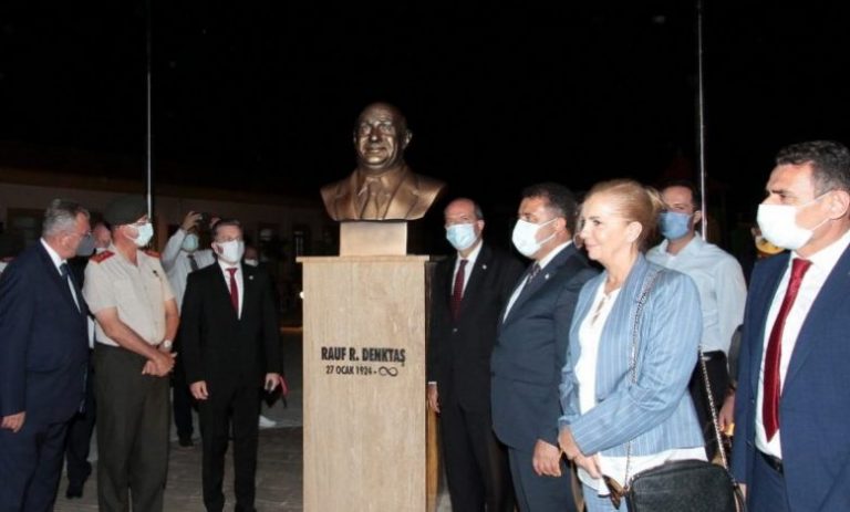 Akçay’daki Rauf Raif Denktaş Parkı açıldı