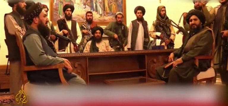 Taliban Kabil’de Cumhurbaşkanlığı Sarayı’na girdi