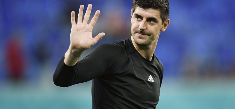 Real Madrid kaleci Courtois’nın sözleşmesini yeniledi