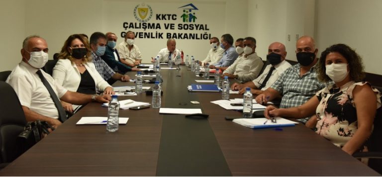 Yaylalı:Belirlenecek olan asgari ücret, komisyonun yetkisi dışında olan başka bir koşula bağlanamaz