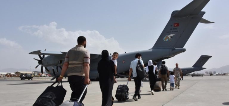 200’ü aşkın Türk vatandaşı daha Kabil’den ayrıldı
