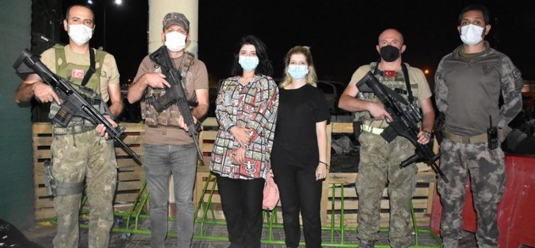 Kabil’de mahsur kalan sağlık çalışanlarını Türk güvenlik güçleri kurtardı