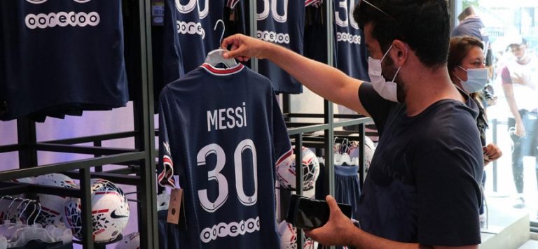 Messi forması 1 milyondan fazla satıldı