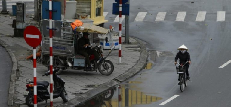 Vietnam karantina uygulamaları için asker görevlendirecek