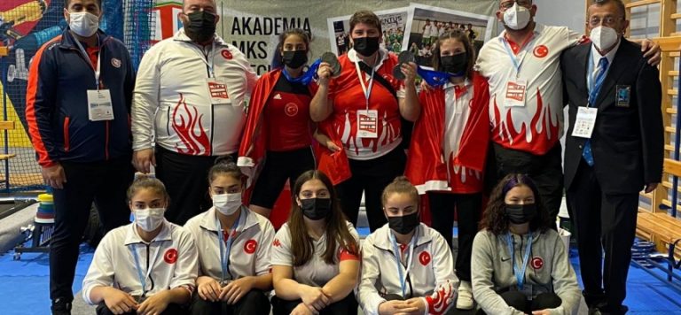 Milli haltercilerden 5 altın, 4 gümüş madalya