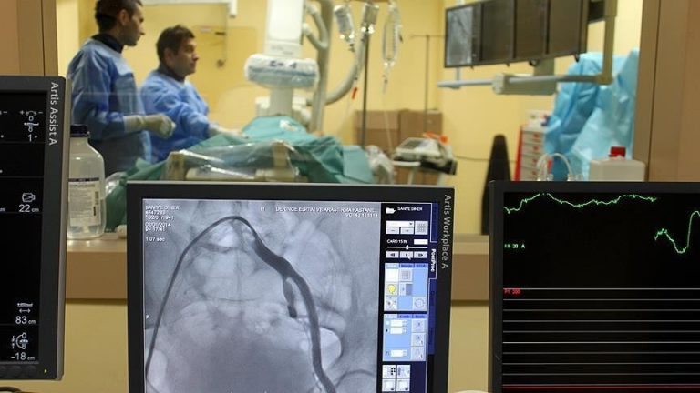 Genç yaşlarda alkol kullanımı kan damarlarının erken yaşlanmasına neden oluyor