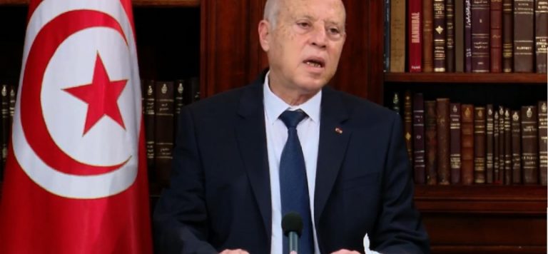Tunus Cumhurbaşkanı Said olağanüstü yetkileri elinde toplama kararını uzattı