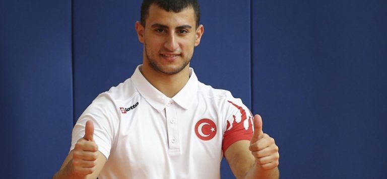 Eskrim epe branşında Hakan Akkaya elendi