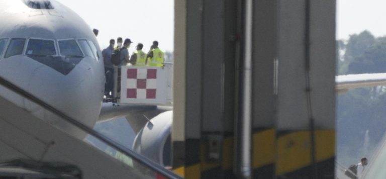 İtalya da Afganistan’dan tahliyelerini tamamladı