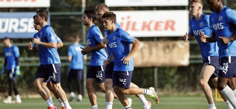 Fenerbahçe’de Altay maçı kamp kadrosu belli oldu