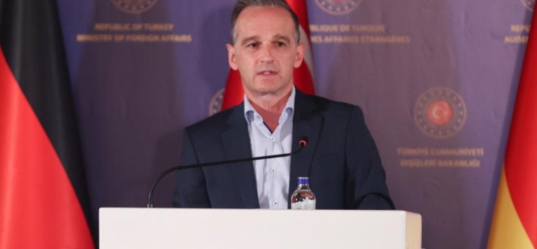 Almanya Dışişleri Maas: Türkiye, tahliyelere önemli katkıda bulunuyor