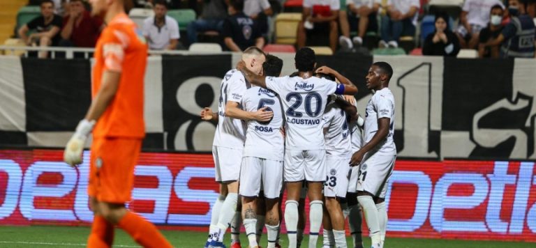 Fenerbahçe 3’te 3 yaptı