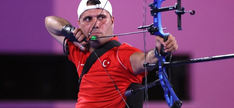 Okçulukta gümüş madalya Nihat Türkmenoğlu’nun