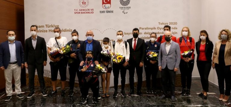 Paralimpik Oyunları’dan yarışan milli sporcular yurda döndü