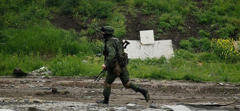 Donbas’ta Rusya yanlısı ayrılıkçılar saldırdı: 1 Ukrayna askeri öldü