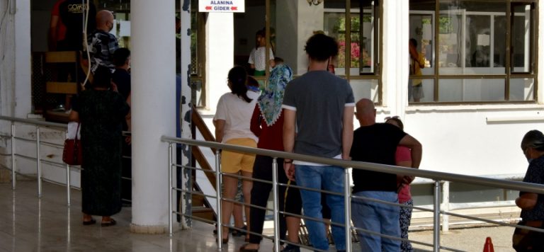 Aşısız kişilerin ücretsiz test yaptırabileceği son gün bugün