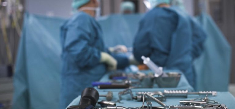 Güney Kore ameliyathanelere kamera yerleştirilecek