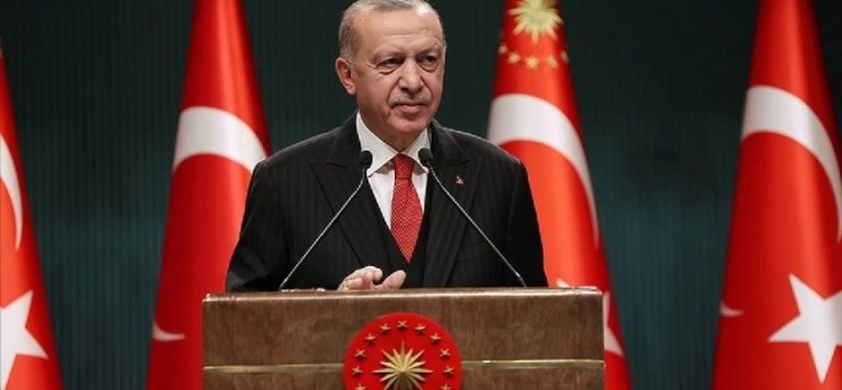 Cumhurbaşkanı Erdoğan’dan “Filenin Efeleri”ne tebrik