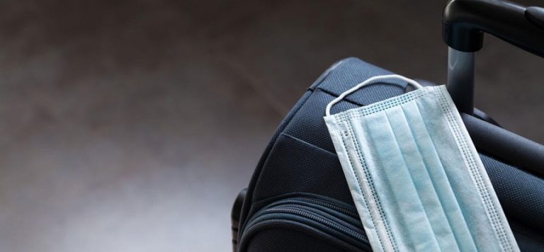 Sahte aşı kartı kullanan ABD’li kadın Hawaii’de yakalandı