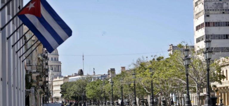 Küba’da koronavirüsten 74 kişi yaşamını yitirdi