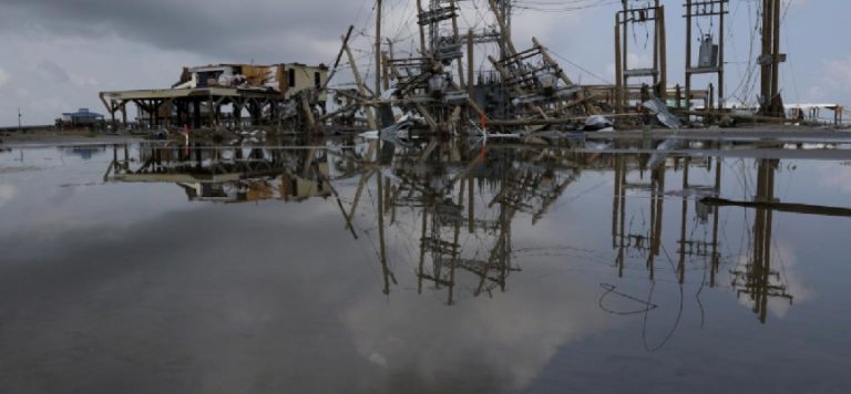 ABD’deki kasırgalarda yüzlerce insan hayatını kaybetti