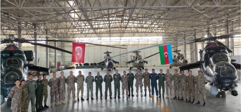Azerbaycan askerlerine ileri hava kontrolörü eğitimi verildi