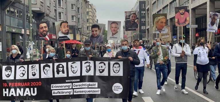 Almanya’da ırkçılık karşıtı gösteri