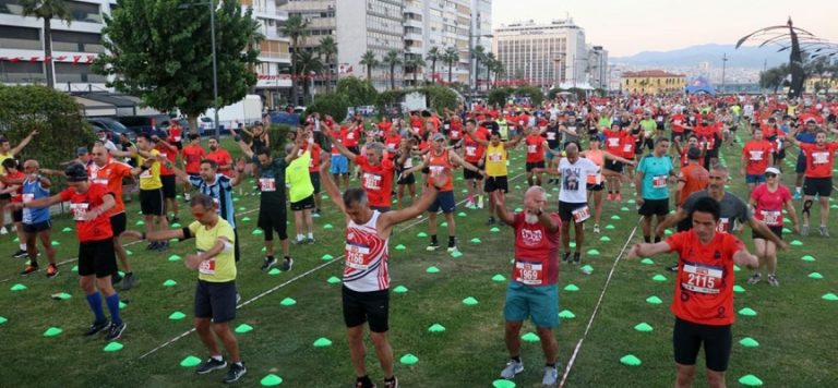 9 Eylül Uluslararası İzmir Yarı Maratonu başladı