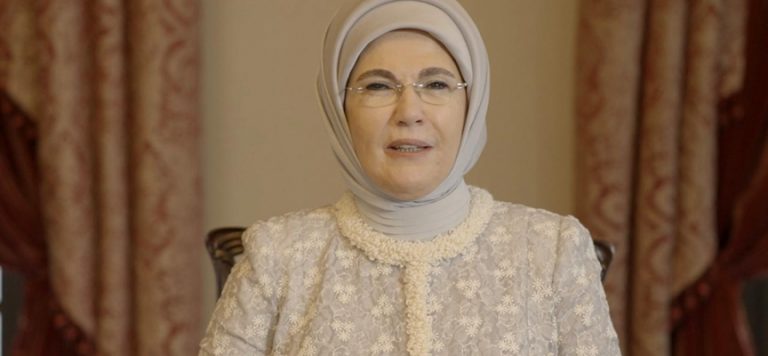Emine Erdoğan’dan Filenin Sultanları’na tebrik
