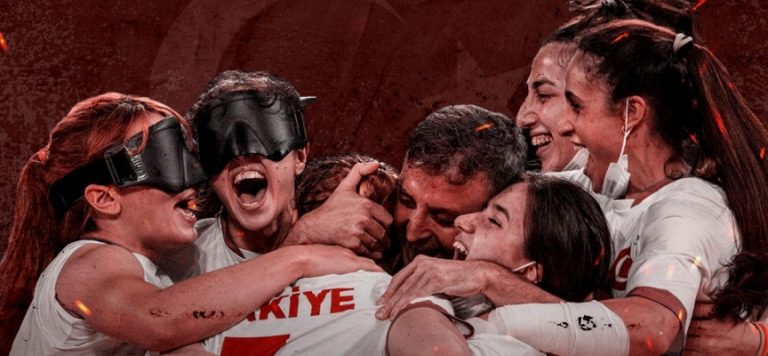 Para milli sporculardan tarihi başarı