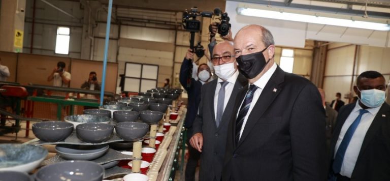 Cumhurbaşkanı Tatar, Kütahya’da Seramik fabrikasını ziyaret etti