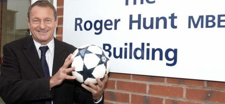Eski İngiliz futbolcu Roger Hunt hayatını kaybetti