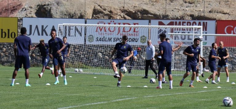 Yeni Malatyaspor milli araya galibiyetle girmek istiyor