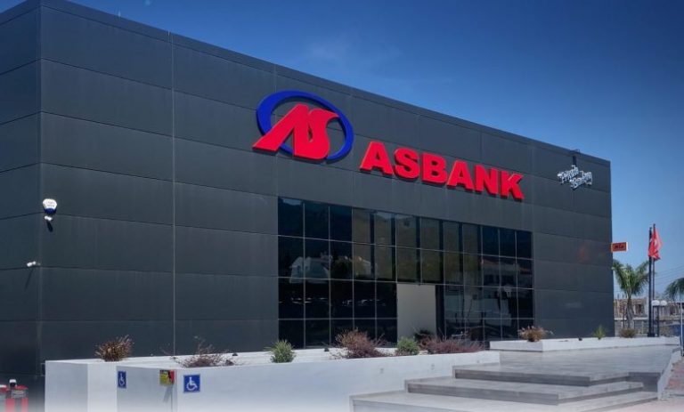 Asbank Girne Şubesi’nin yeni binası düzenlenen törenle açıldı