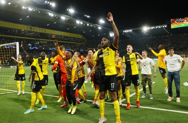 Manchester United'a soğuk duş